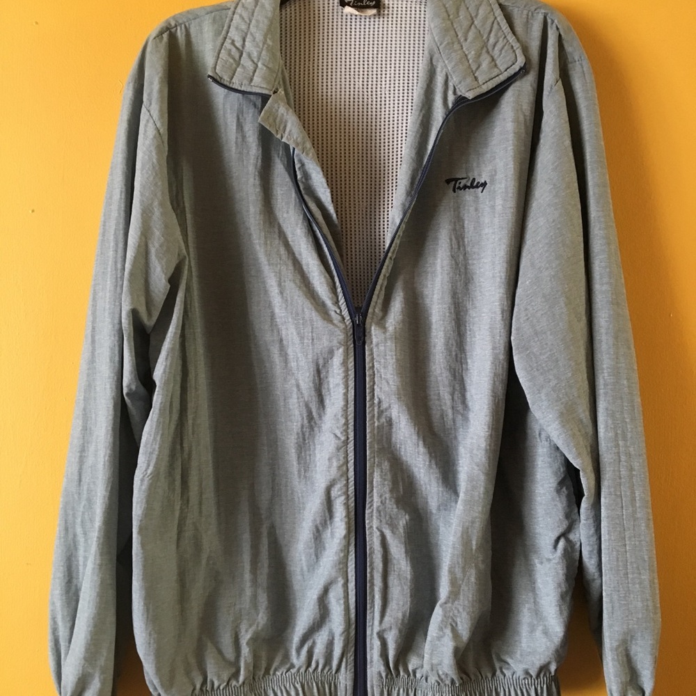 Men’s windbreaker!